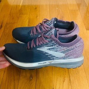 Brooks ricochet running shoes